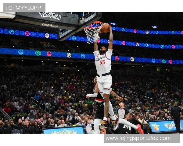 孙兴慜携快船定制球衣展现笑容梦幻联动引发球迷热议 孙兴慜携快船定制球衣展现笑容梦幻联动引发球迷热议