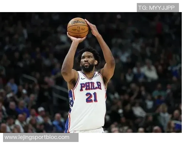 恩比德复出首节表现平平6分钟内仅得4分1板1助展现恢复之路