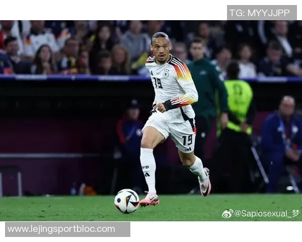 基米希赞萨内表现出色不仅进球还积极参与反抢 基米希赞萨内表现出色不仅进球还积极参与反抢