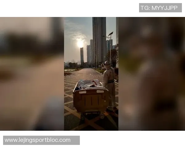 广西外援阿萨莫阿助行器辅助下成功下床行走传来好消息